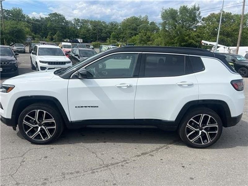 Used 2025 Jeep Compass Limited w/ Elite Group AWD/4WD image 38