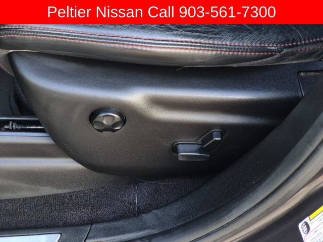 Used 2017 Jeep Grand Cherokee Trailhawk AWD/4WD image 23