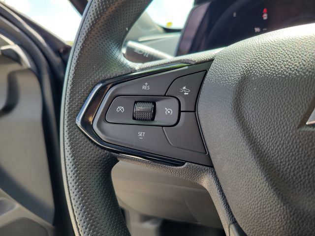 Used 2025 Chevrolet Trax LT FWD image 20