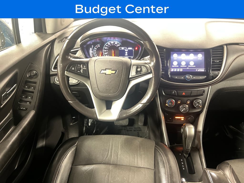 Used 2020 Chevrolet Trax LT w/ Driver Confidence Package AWD/4WD image 17