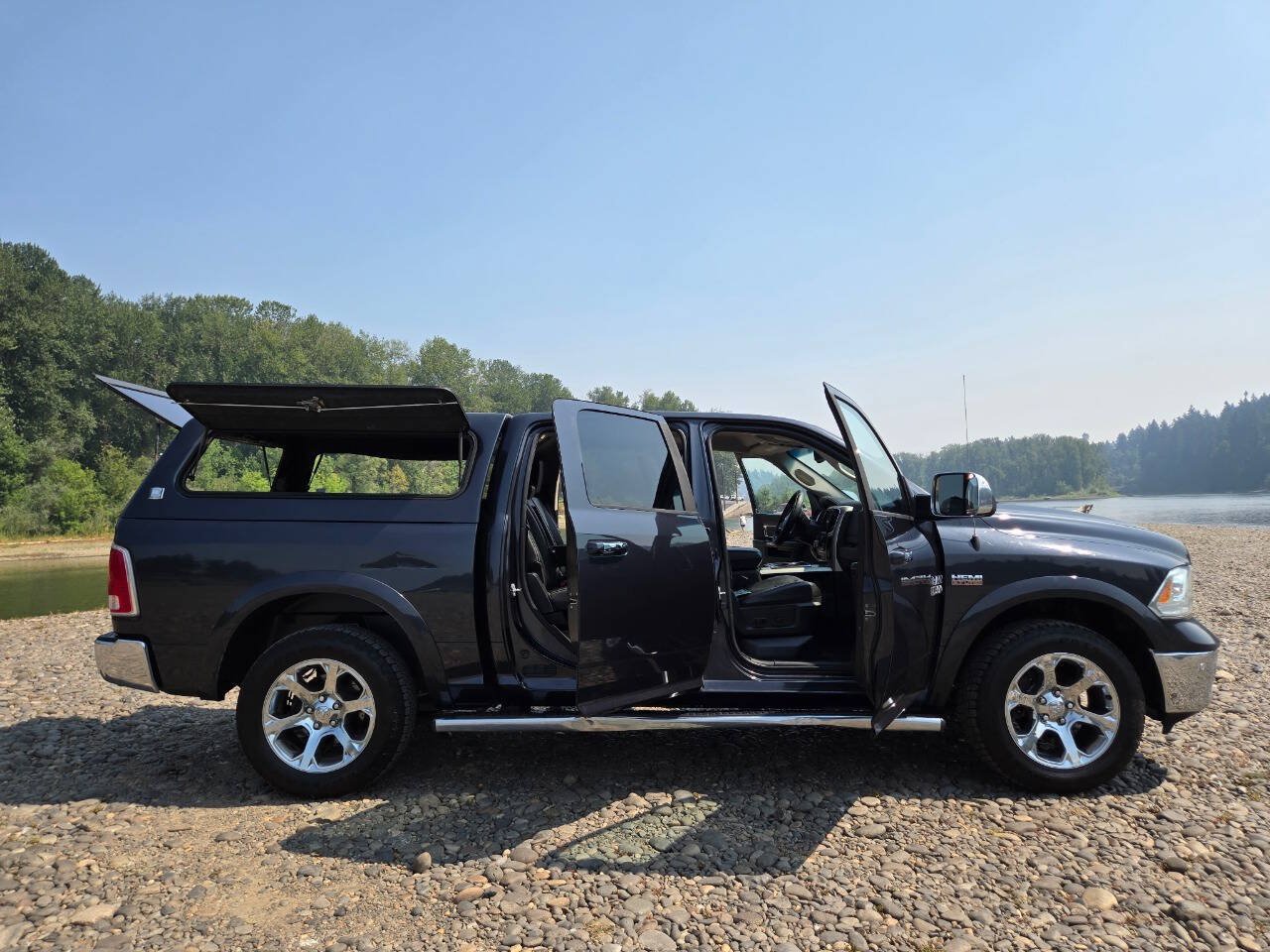 Used 2015 RAM 1500 Laramie w/ Convenience Group AWD/4WD image 1