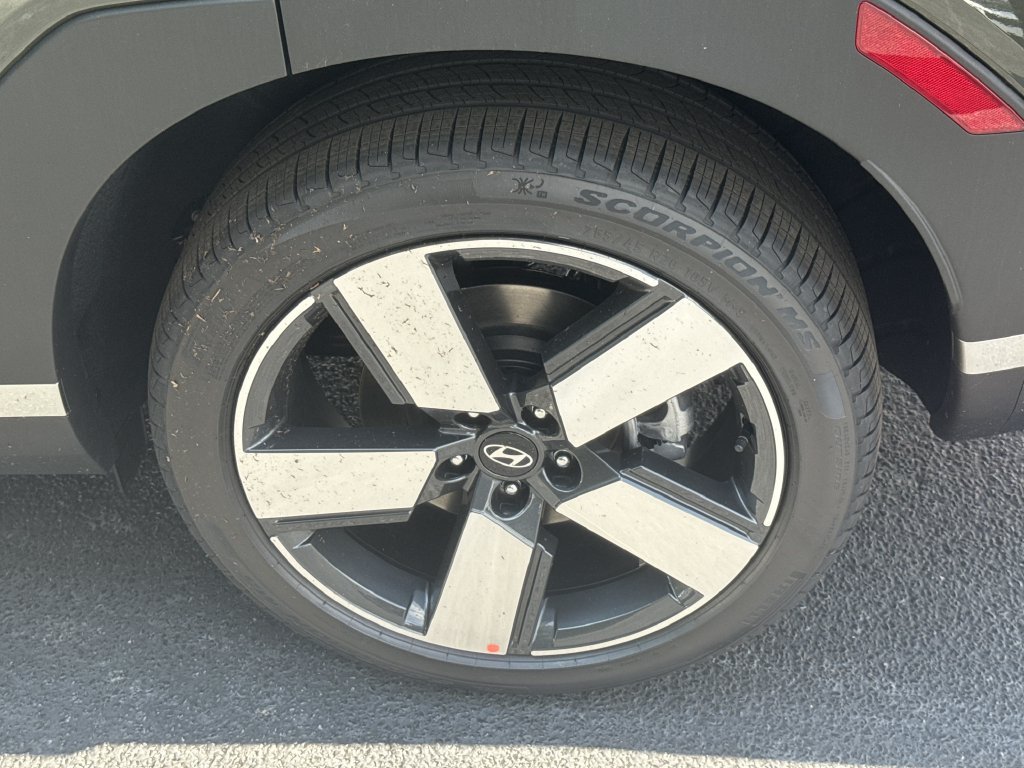 New 2026 Hyundai Santa Fe Limited FWD image 18