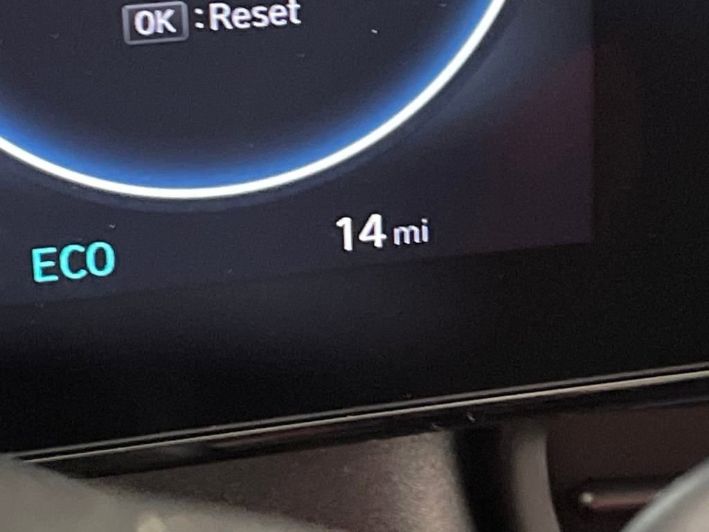 New 2025 Hyundai Elantra SEL image 21