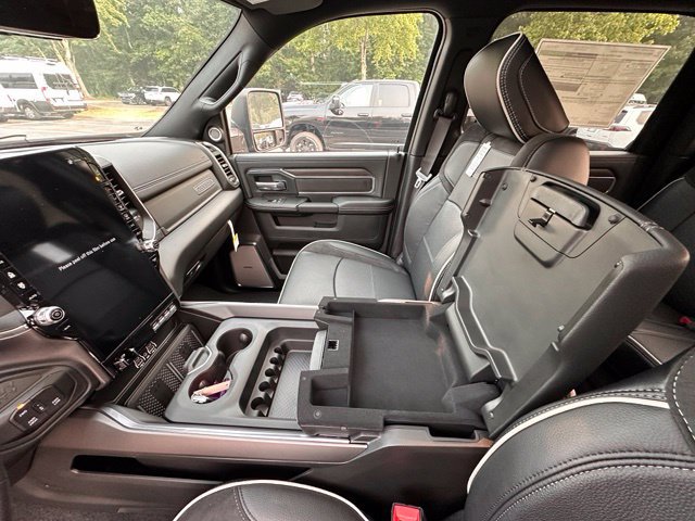 New 2026 RAM 2500 Laramie AWD/4WD image 24