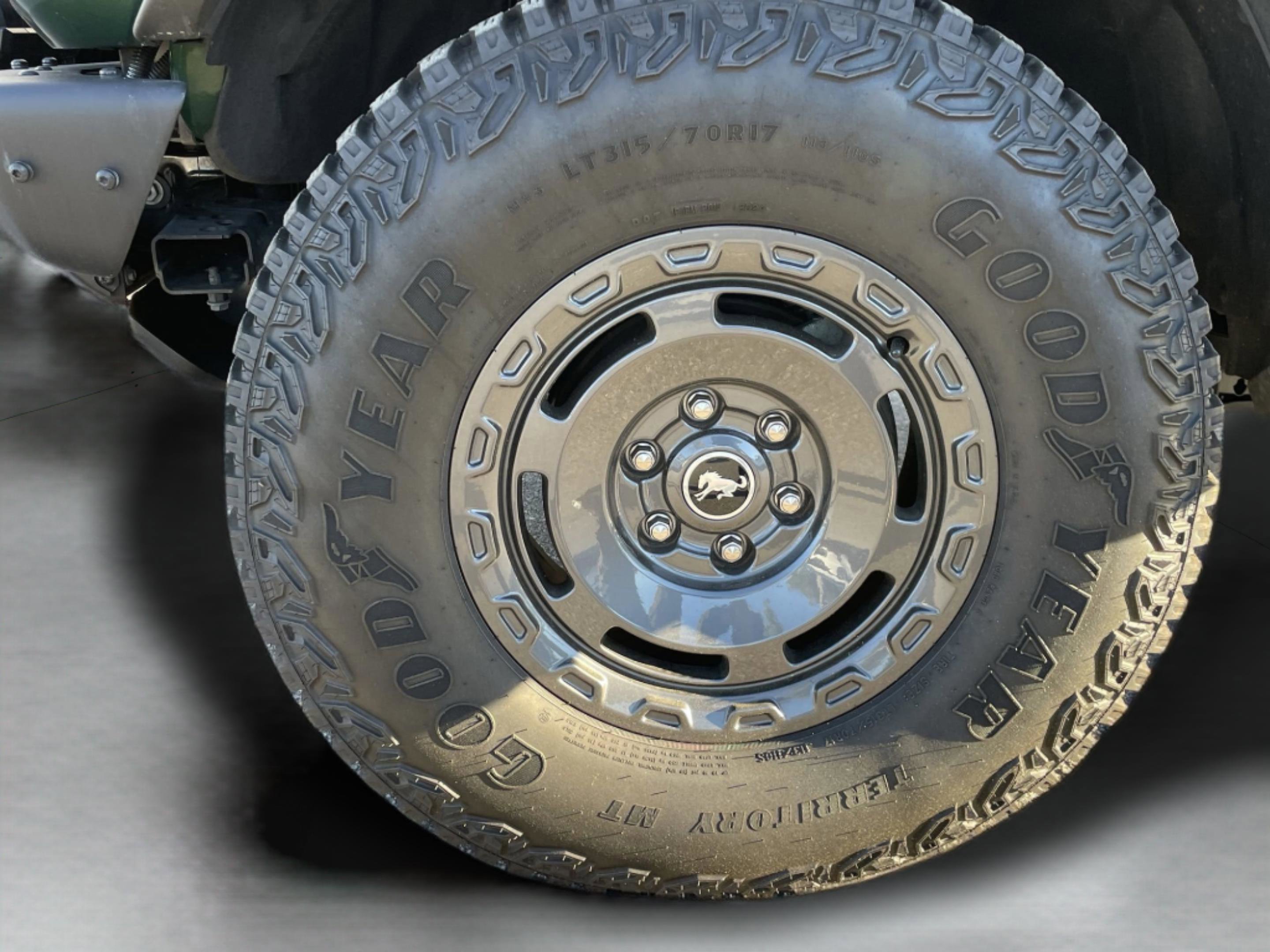 Used 2024 Ford Bronco Everglades image 6