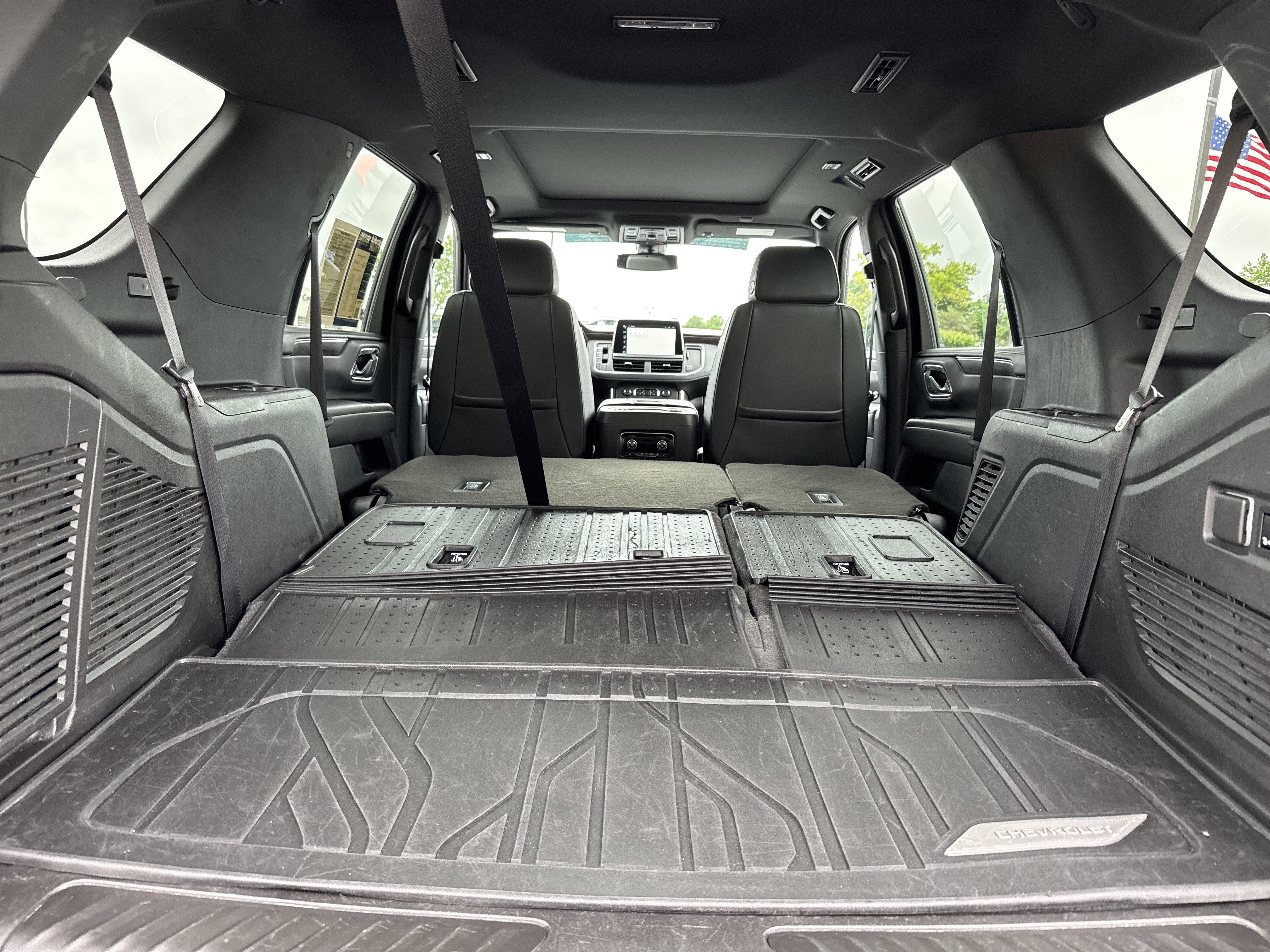 Used 2022 Chevrolet Tahoe LT w/ LT Signature Plus Package AWD/4WD image 37