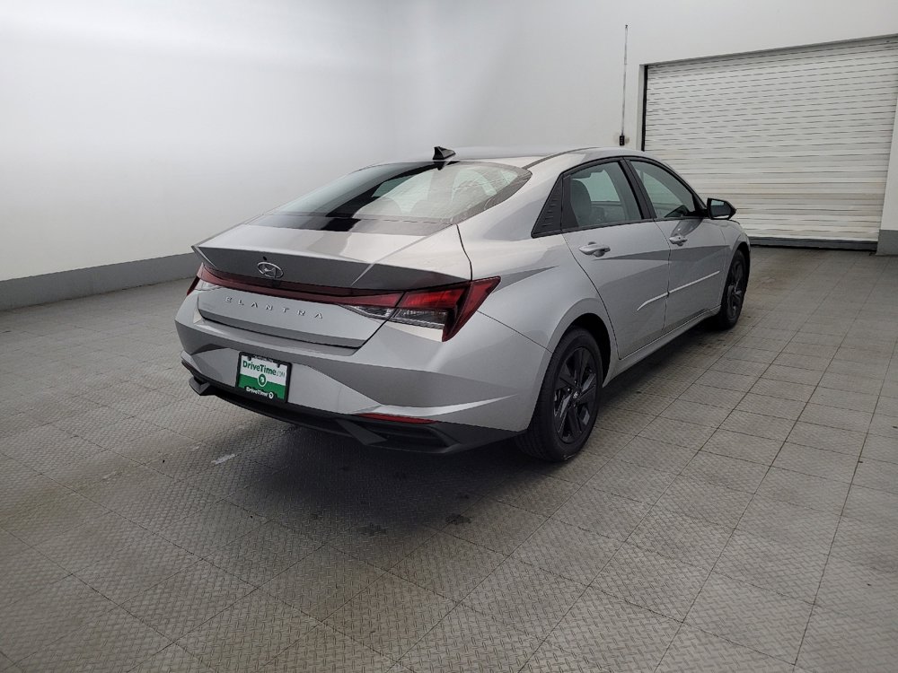 Used 2022 Hyundai Elantra SEL w/ Cargo Package image 9