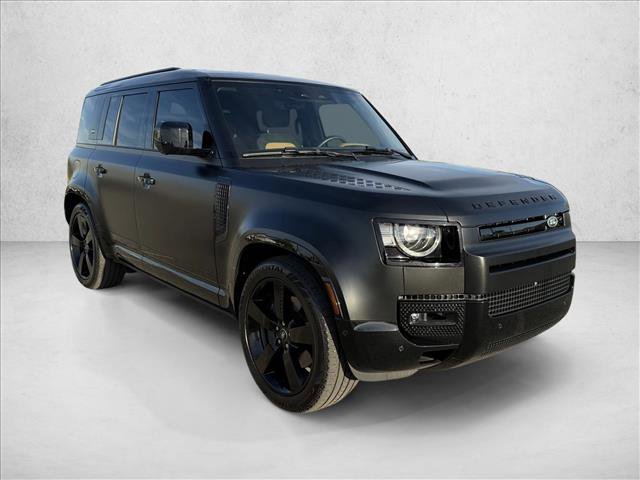 Used 2024 Land Rover Defender 110 X-Dynamic SE image 3
