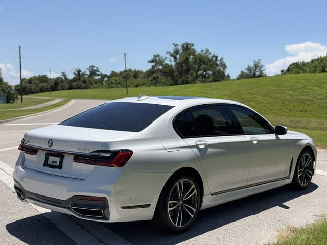 Used 2021 BMW 740i xDrive w/ M Sport Package AWD/4WD image 5