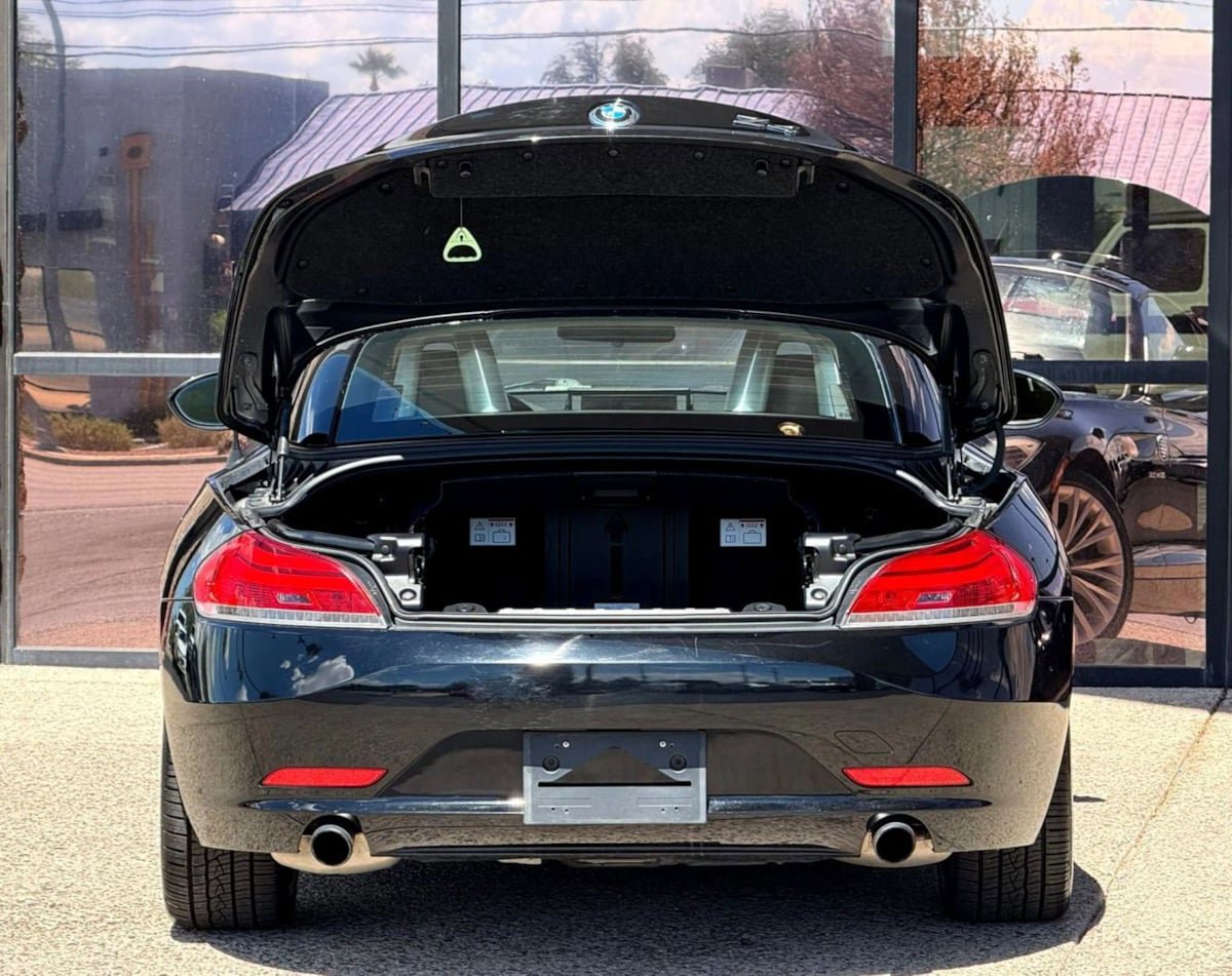 Used 2012 BMW Z4 sDrive35i image 17