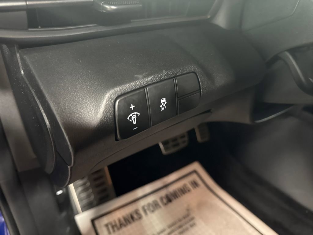 Used 2025 Hyundai Elantra Sport image 34