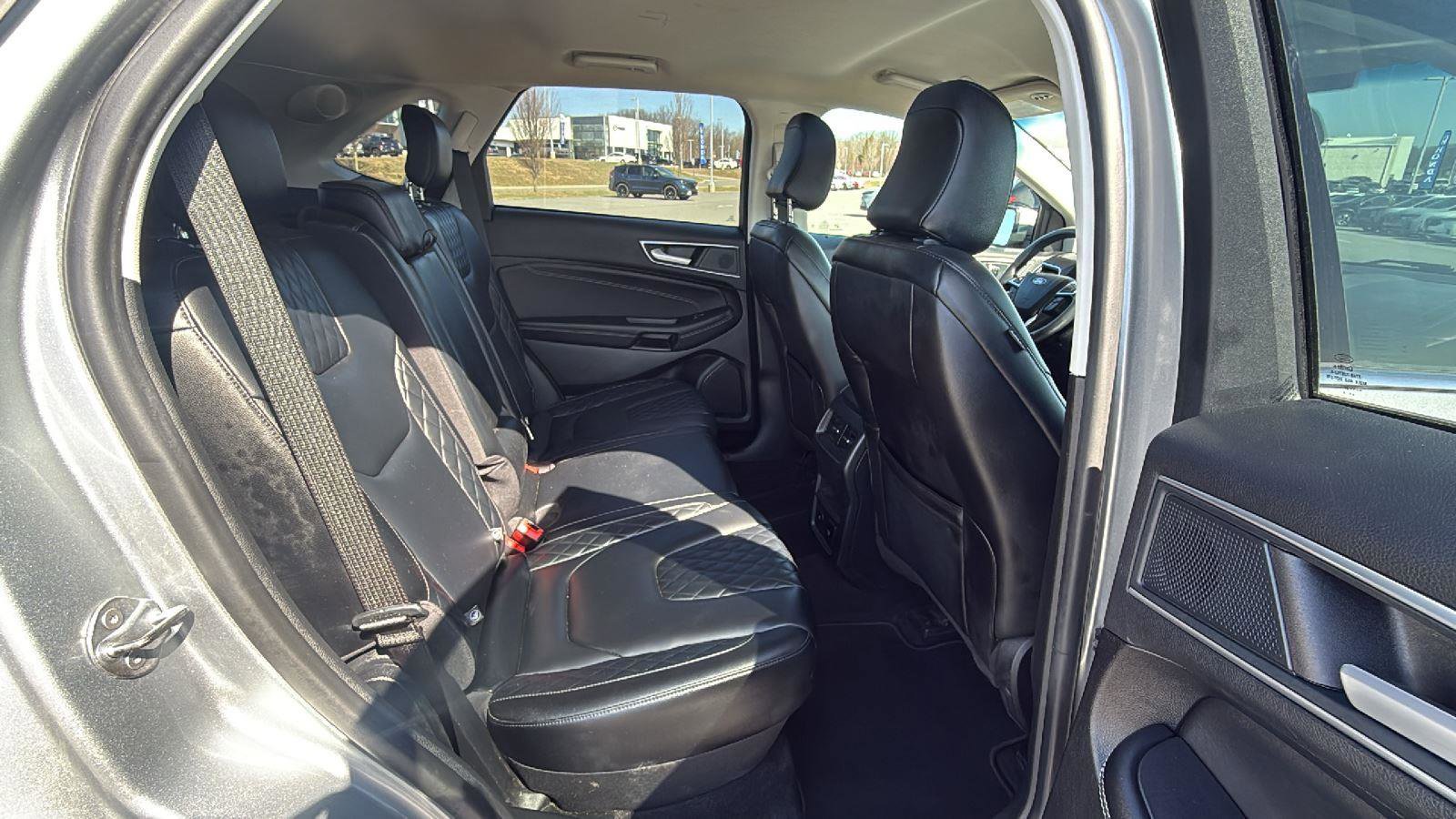 Used 2024 Ford Edge Titanium AWD/4WD image 19