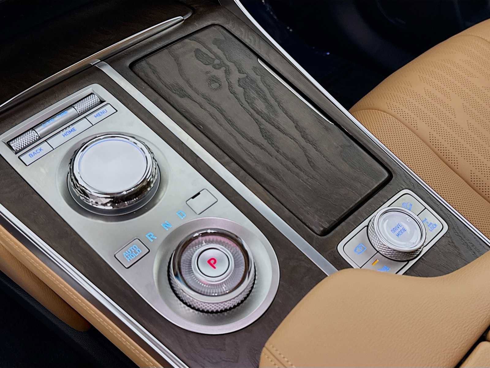 Used 2023 Genesis GV80 2.5T w/ Prestige Package image 18