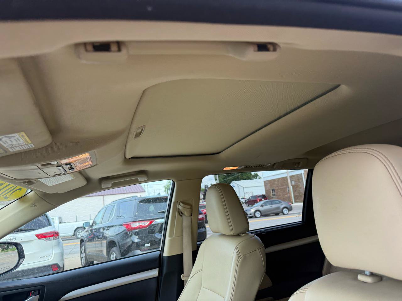 Used 2015 Toyota Highlander XLE AWD/4WD image 10