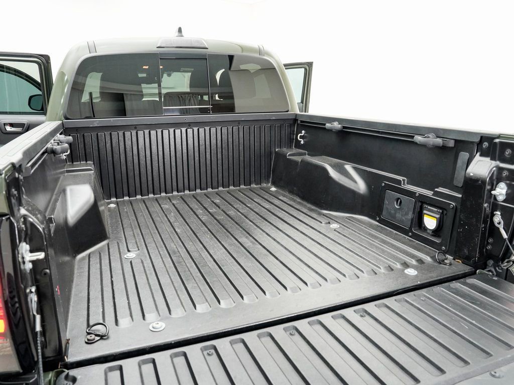 Used 2021 Toyota Tacoma TRD Sport AWD/4WD image 24