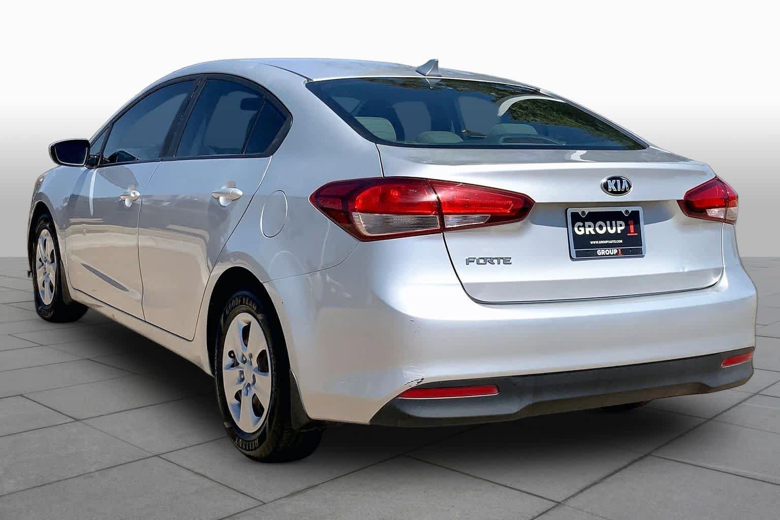 Used 2018 Kia Forte LX FWD image 11