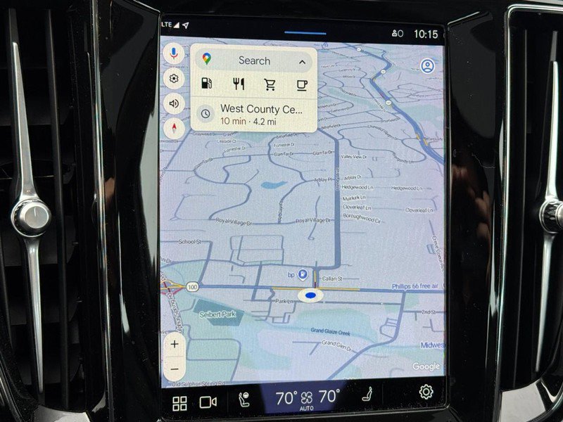 Certified 2024 Volvo S60 B5 Plus w/ Climate Package image 23