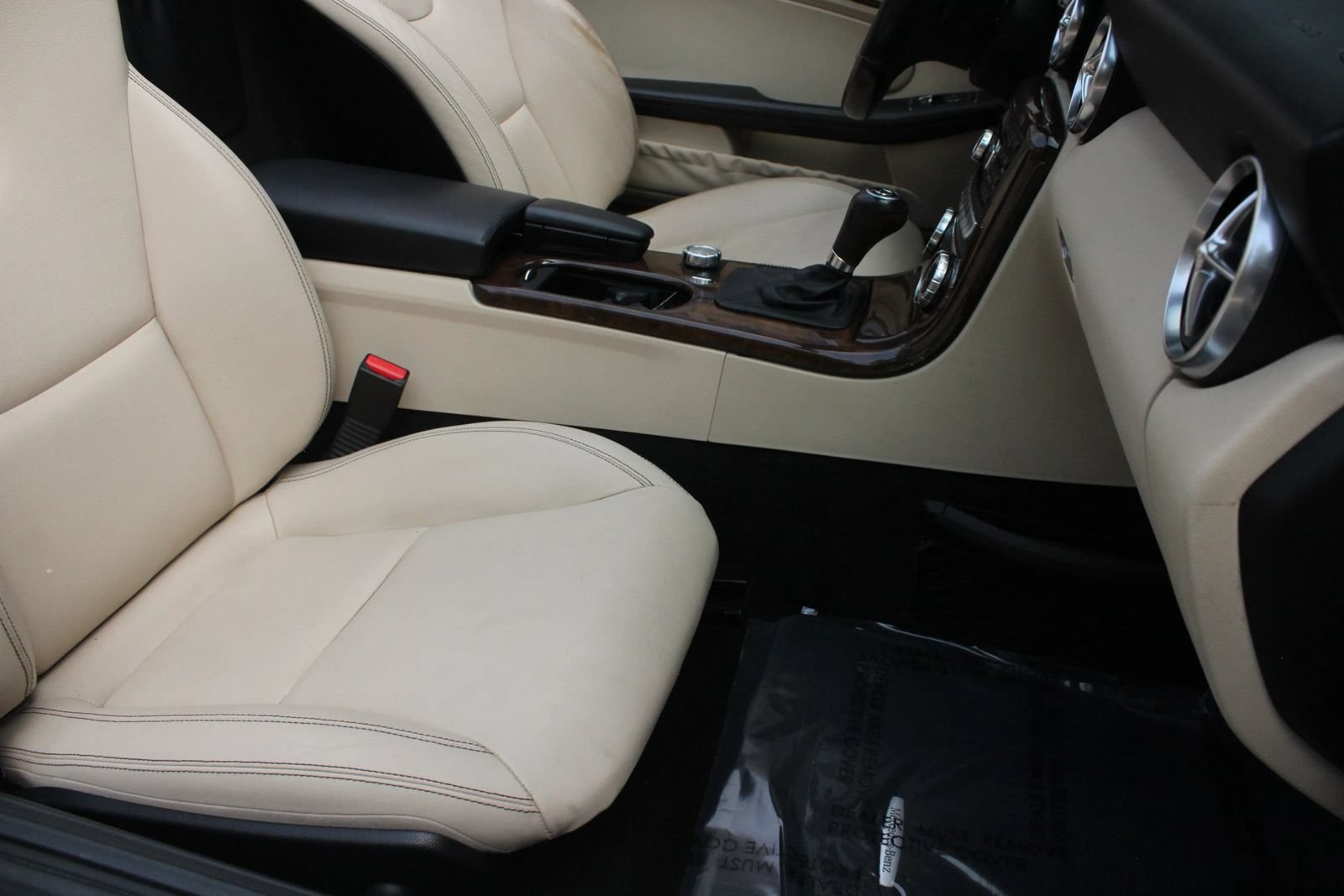 Used 2015 Mercedes-Benz SLK 350 w/ Multimedia Package image 22