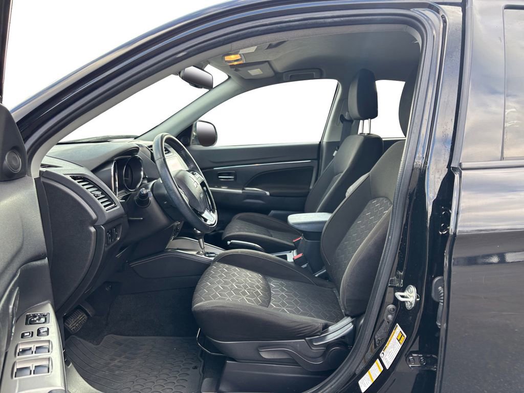 Used 2021 Mitsubishi Outlander Sport SE image 14