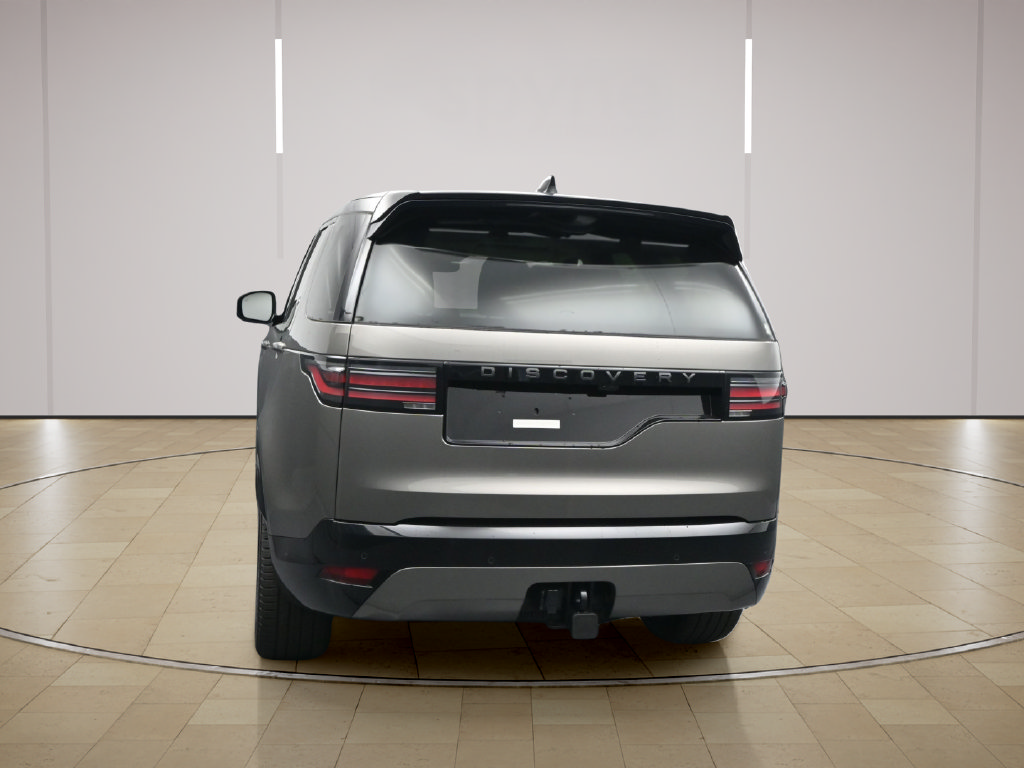 Used 2025 Land Rover Discovery Dynamic SE AWD/4WD image 21