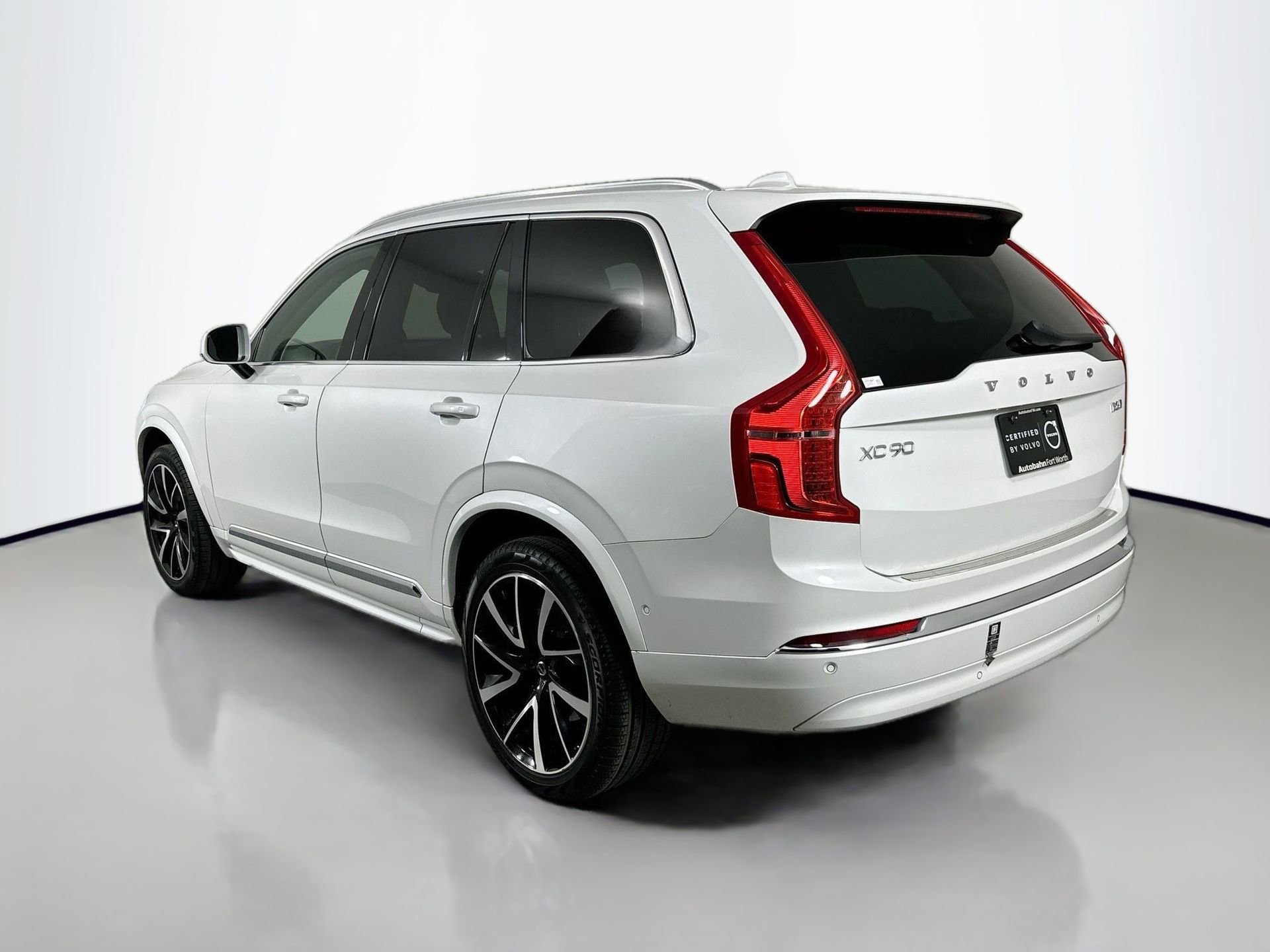 Certified 2023 Volvo XC90 B6 Plus w/ Protection Package Premier image 8