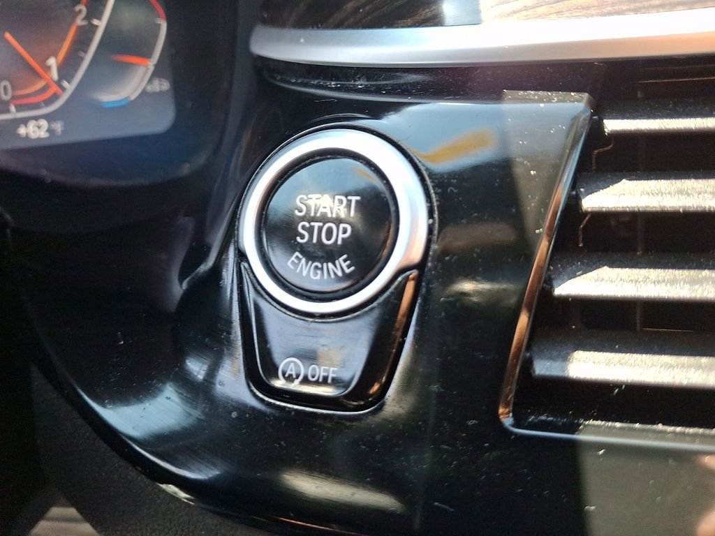 Used 2022 BMW 530i xDrive AWD/4WD image 25