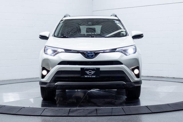 Used 2017 Toyota RAV4 Limited image 5