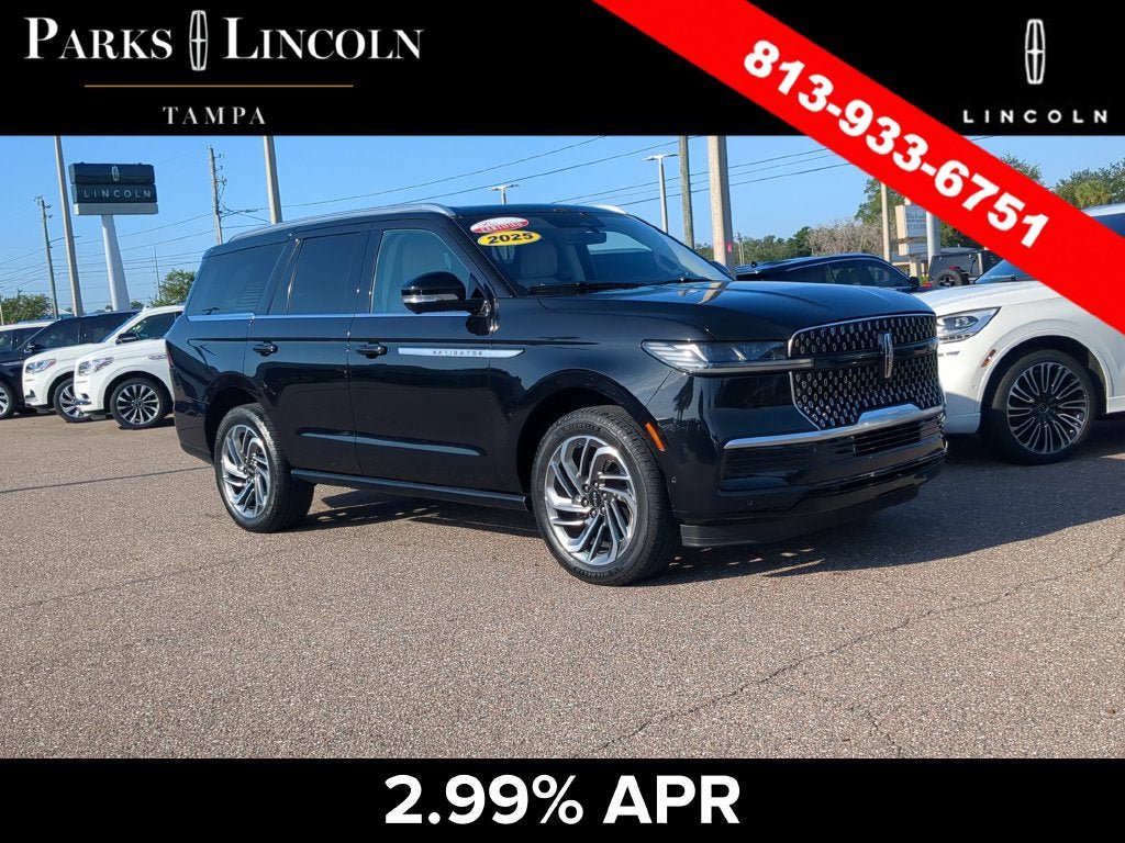 Certified 2025 Lincoln Navigator Reserve AWD/4WD image 1