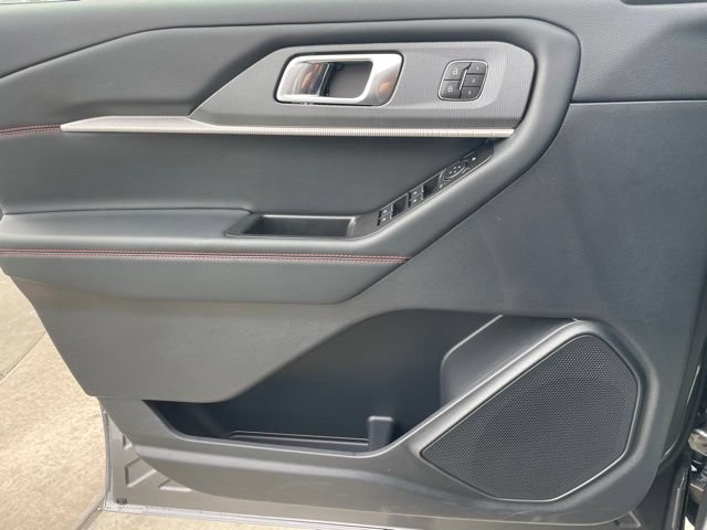 New 2026 Ford Explorer ST-Line w/ ST-Line Street Pack RWD image 18