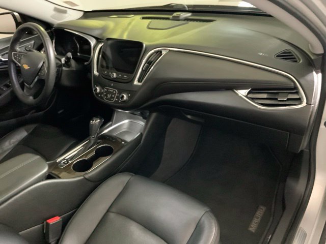 Used 2017 Chevrolet Malibu Premier w/ Premier Sun and Wheel Package FWD image 32