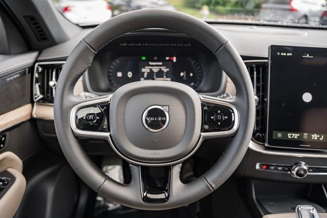 Used 2026 Volvo XC90 B6 Plus w/ Protection Package Premier AWD/4WD image 25