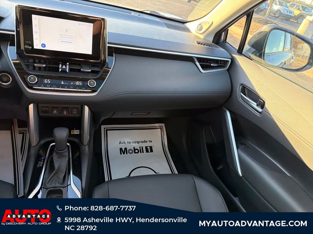 Used 2023 Toyota Corolla Cross XLE w/ Convenience Package image 34