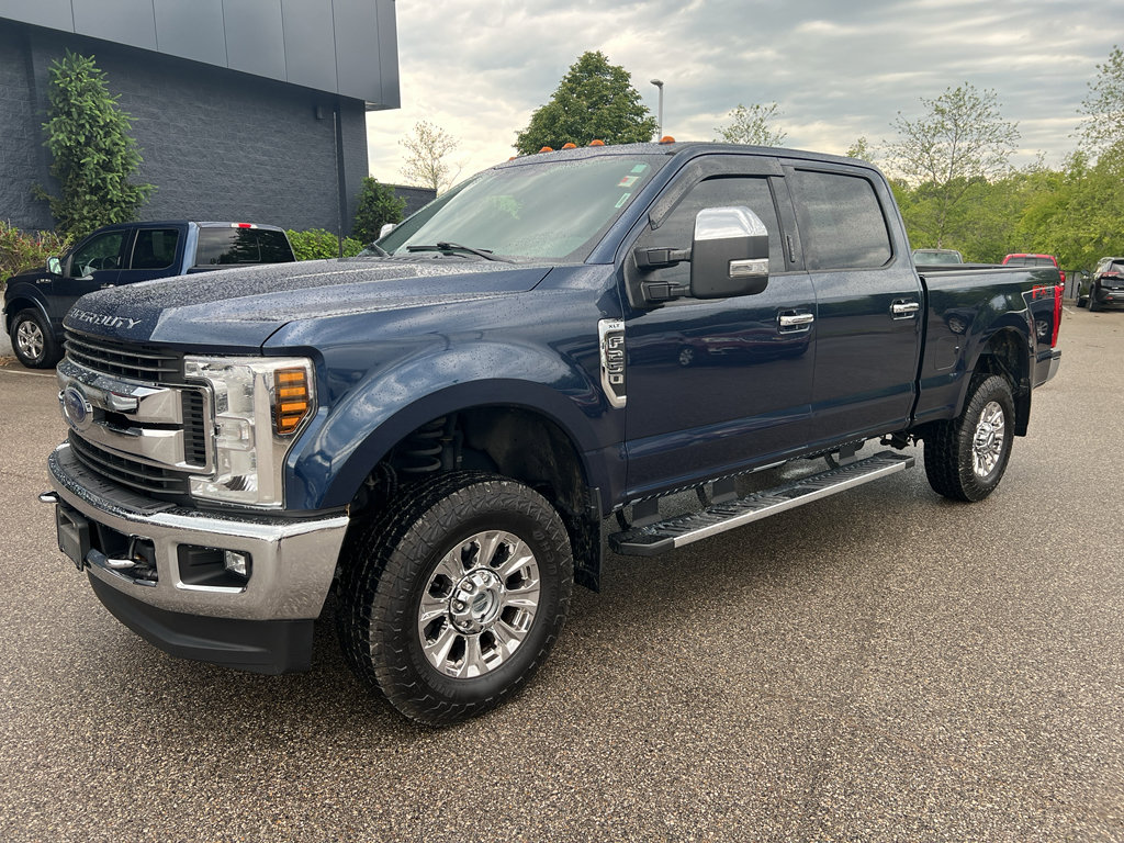 Used 2019 Ford F250 XLT w/ XLT Premium Package AWD/4WD image 3