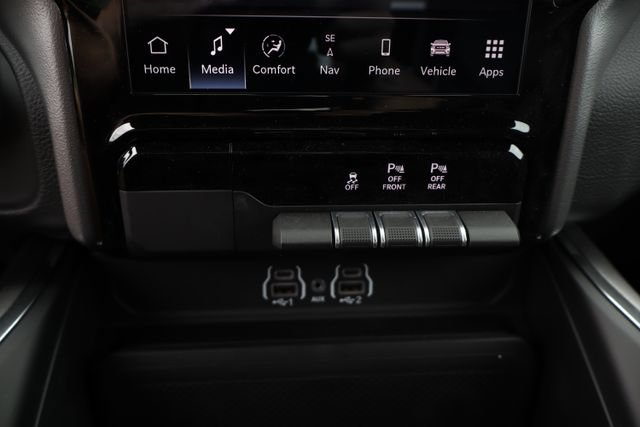 Used 2026 RAM 1500 Laramie AWD/4WD image 27