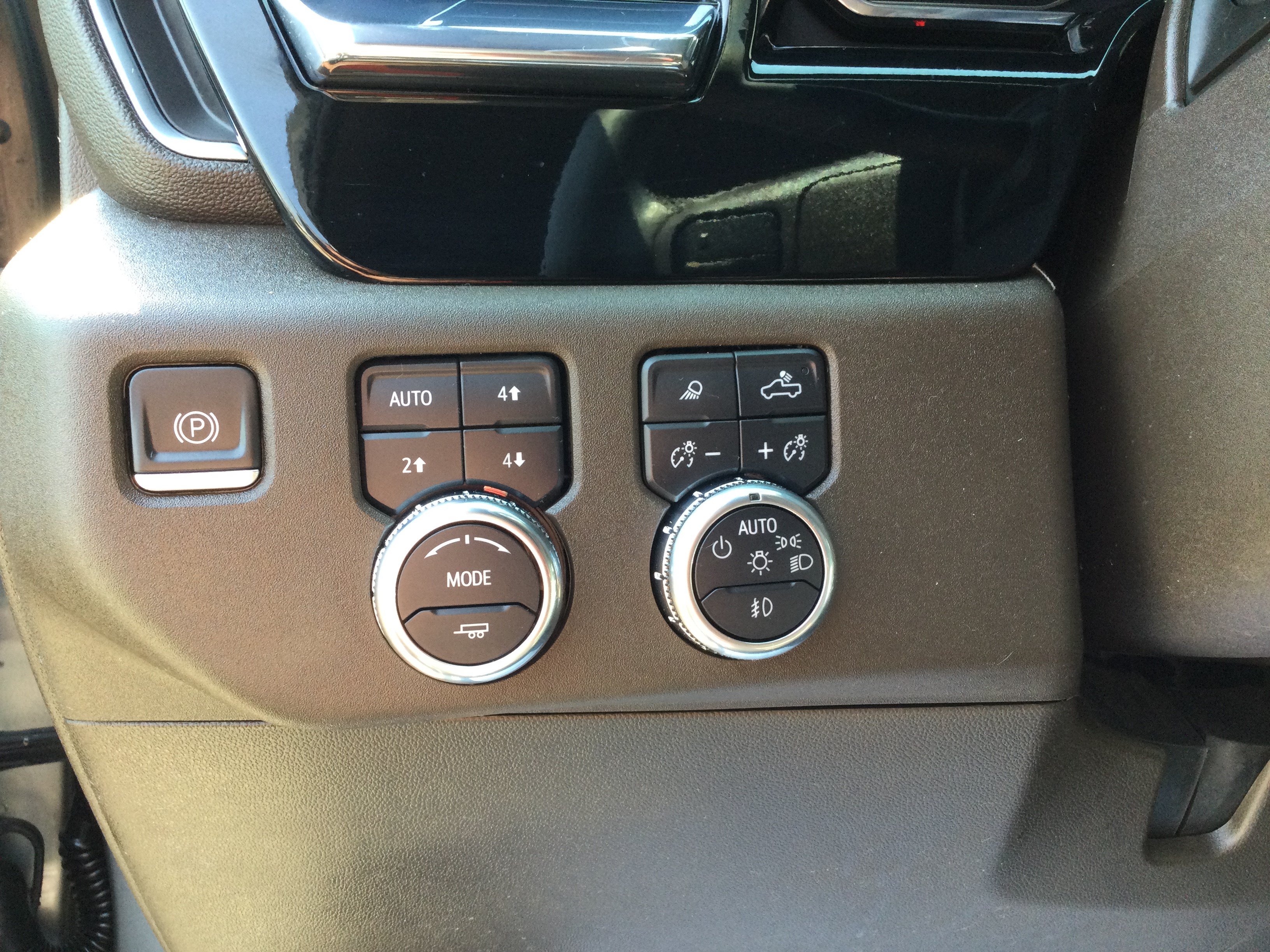 Used 2024 GMC Sierra 3500 SLT w/ SLT Premium Package AWD/4WD image 15