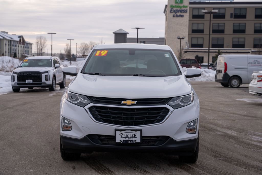 Used 2019 Chevrolet Equinox LT image 2