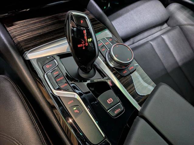 Used 2018 BMW 530e RWD image 11