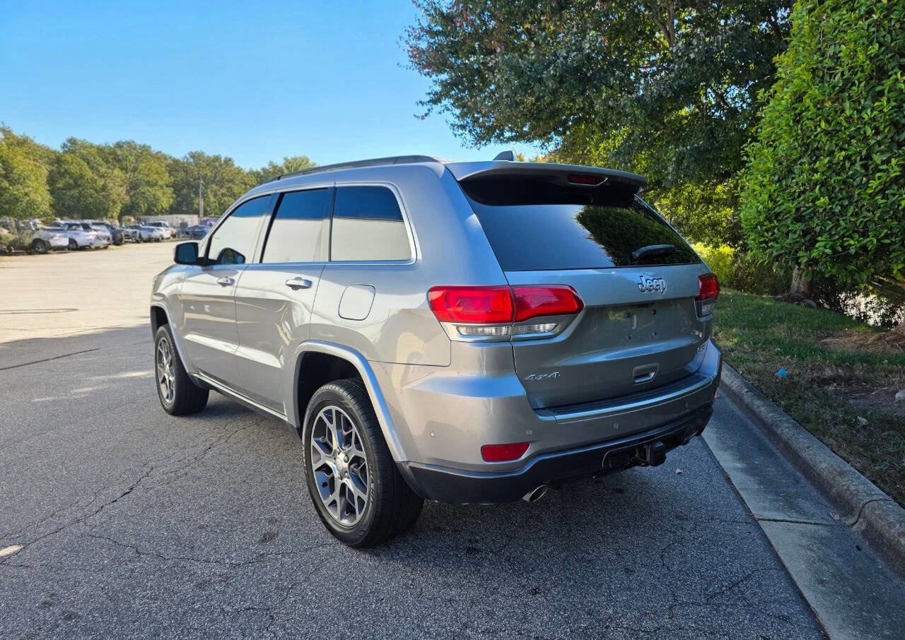 Used 2018 Jeep Grand Cherokee Limited image 3