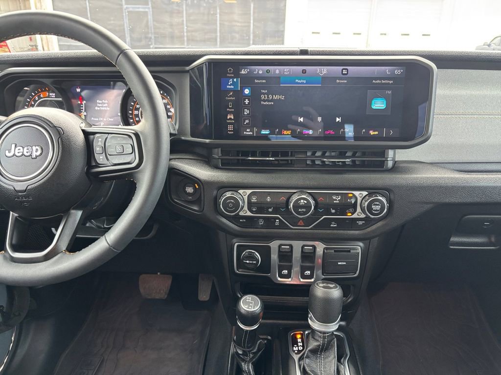 Used 2024 Jeep Wrangler Sport S image 14