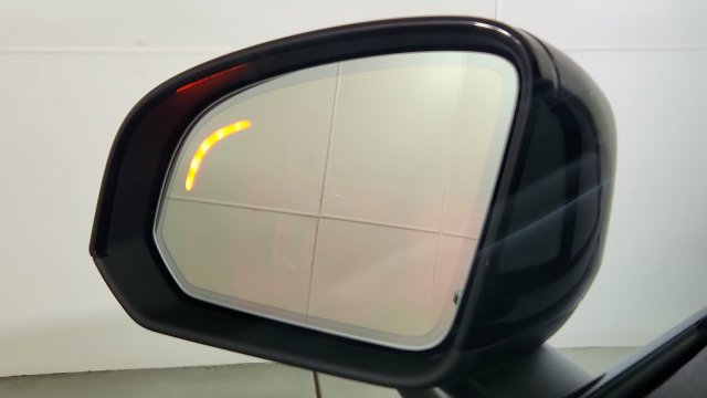 New 2026 Volvo XC40 B5 Plus w/ Protection Package Premier AWD/4WD image 15