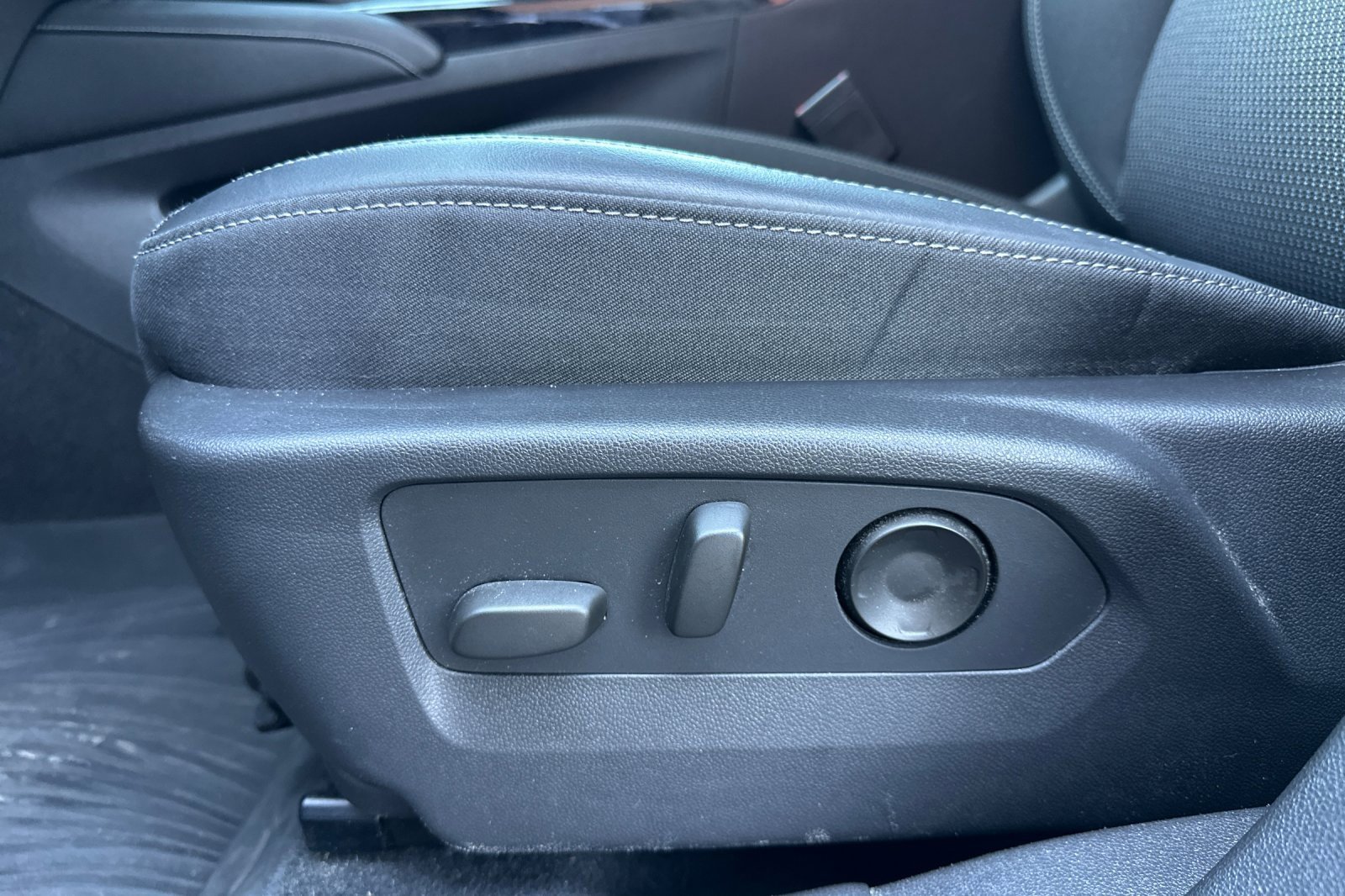 Used 2022 Buick Envision Preferred image 12