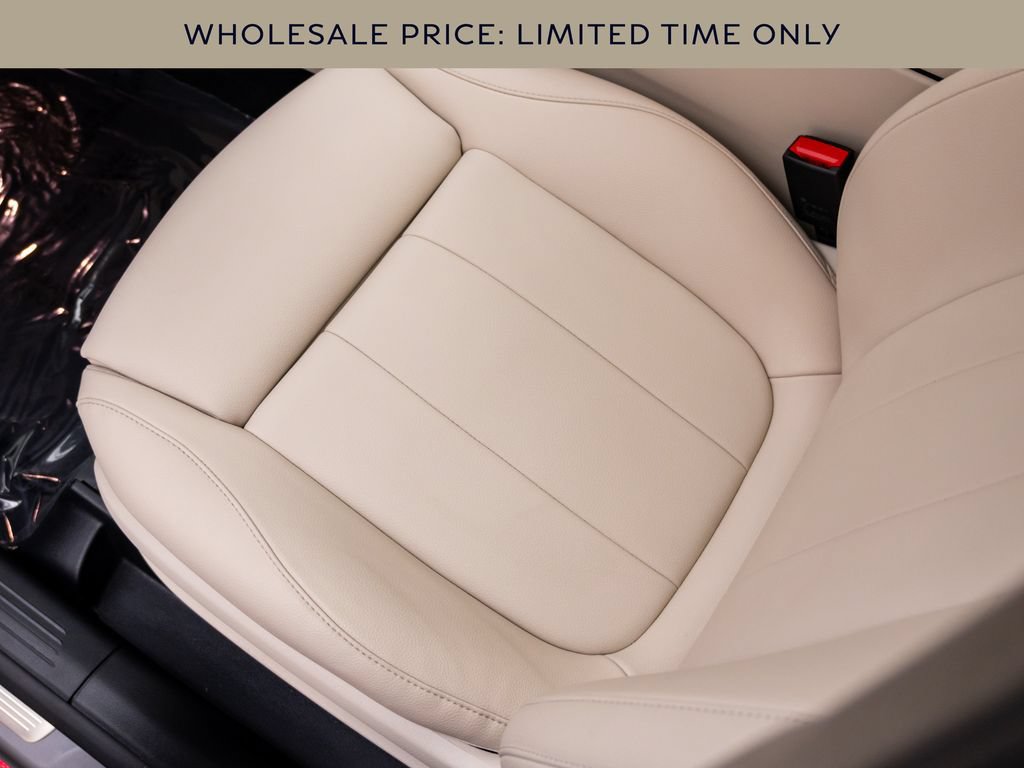 Used 2023 Mercedes-Benz GLA 250 4MATIC w/ Premium Package image 14