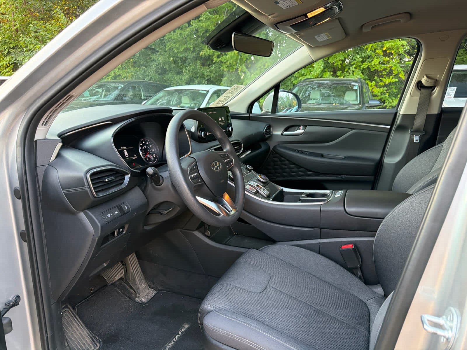Used 2023 Hyundai Santa Fe SE w/ Cargo Package AWD/4WD image 5