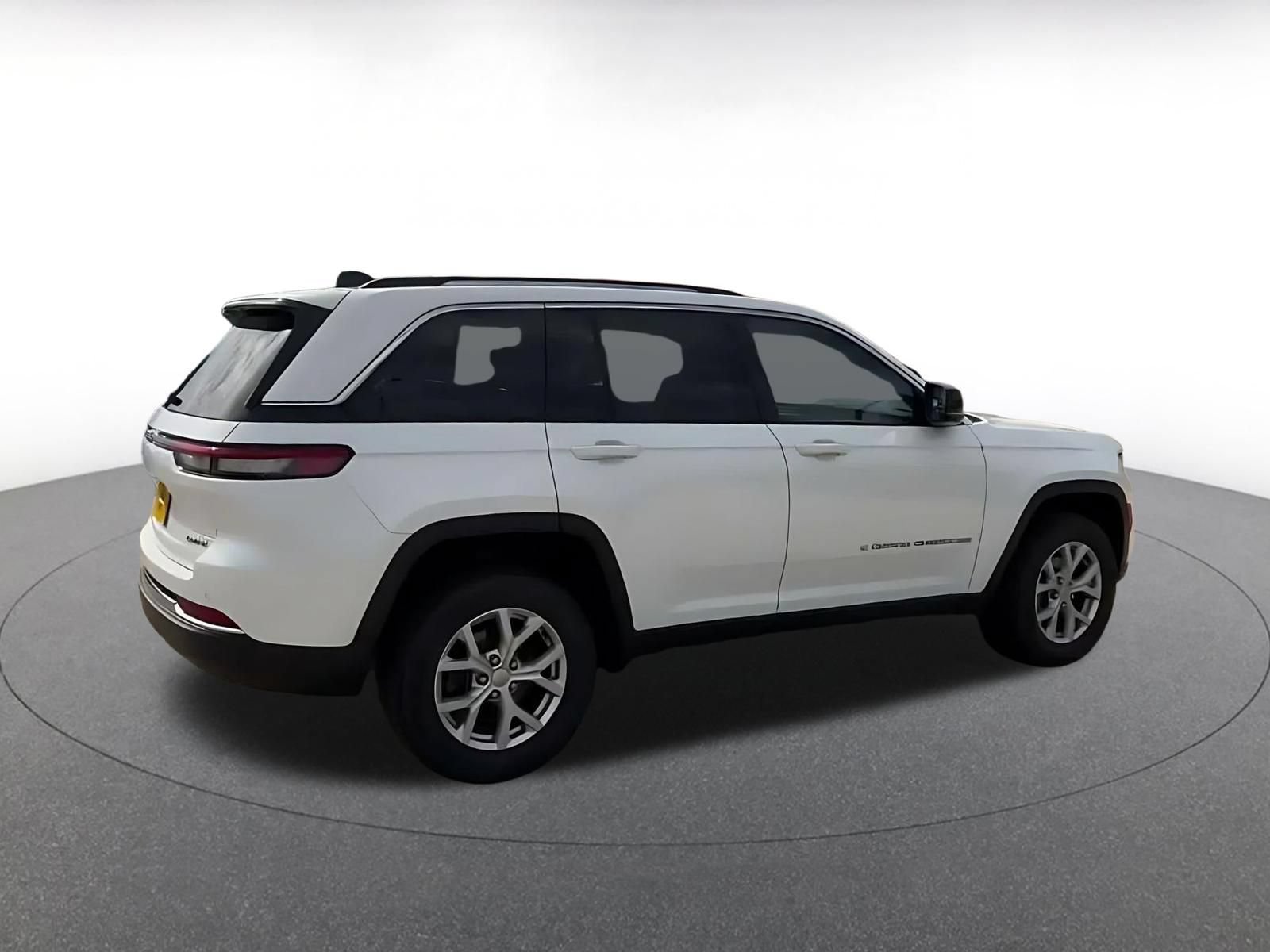 Used 2022 Jeep Grand Cherokee Limited AWD/4WD image 14