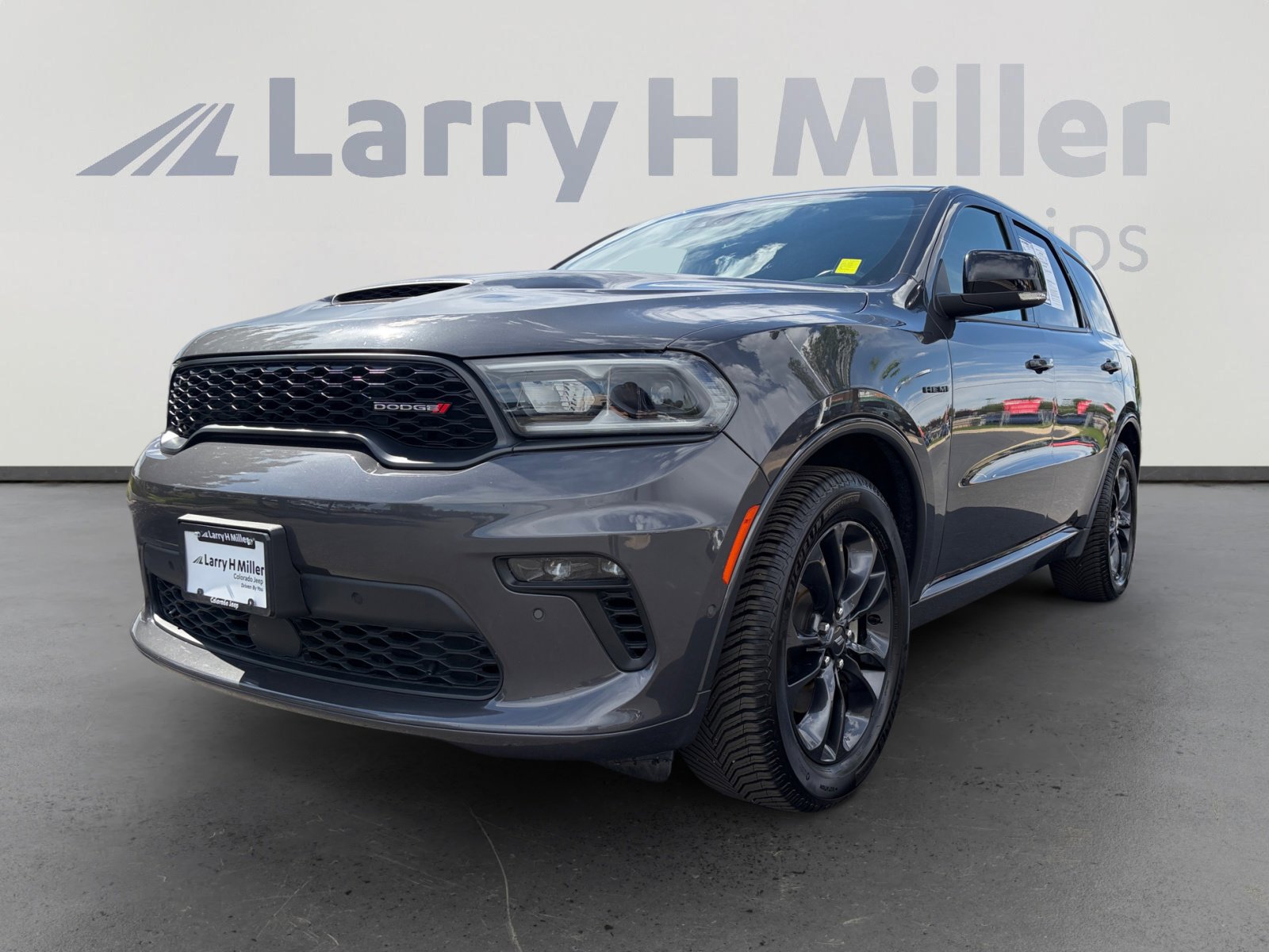 Used 2023 Dodge Durango R/T w/ Blacktop Package AWD/4WD image 1