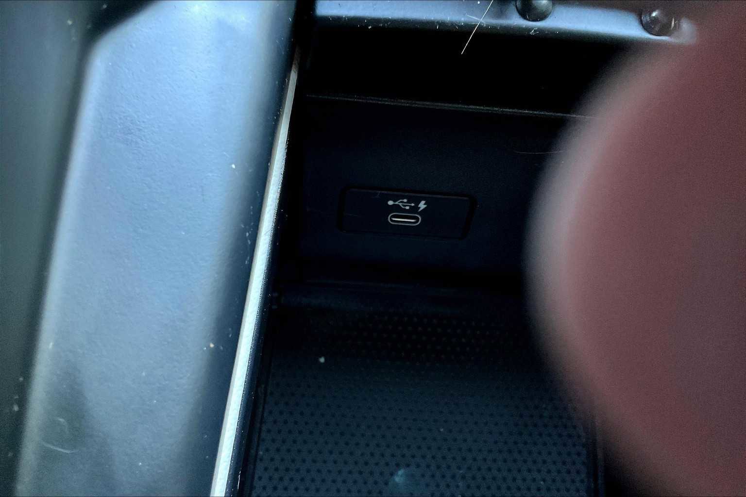 Used 2022 BMW X5 xDrive40i w/ M Sport Package image 36