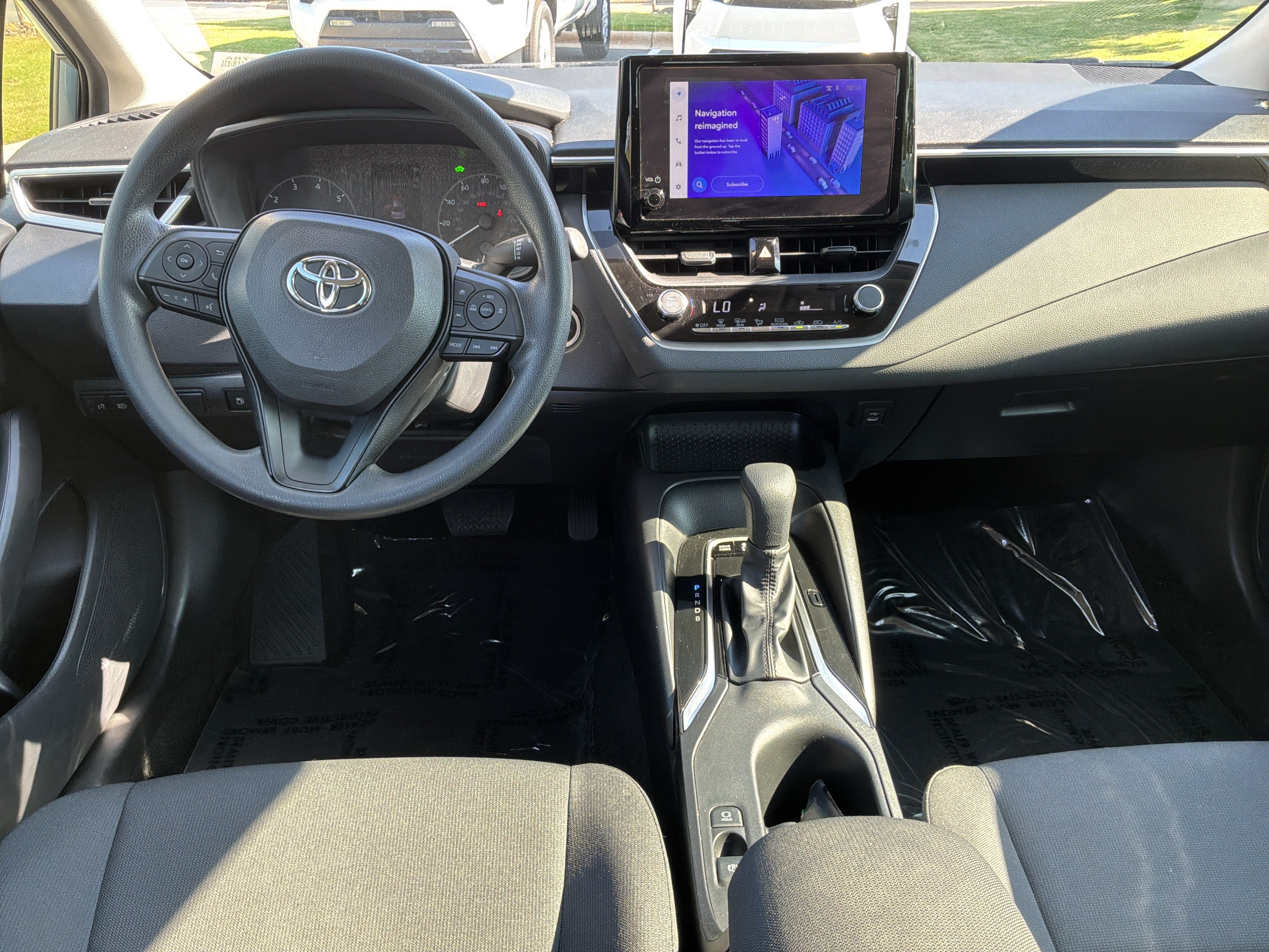 Used 2023 Toyota Corolla LE w/ LE Convenience Package FWD image 28