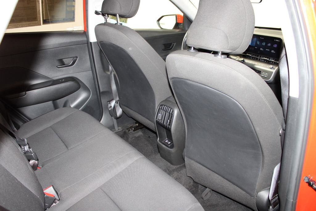 Used 2024 Hyundai Kona SEL image 31