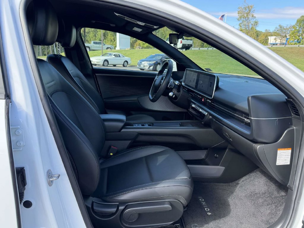 Used 2023 Hyundai Ioniq 6 SEL RWD image 13