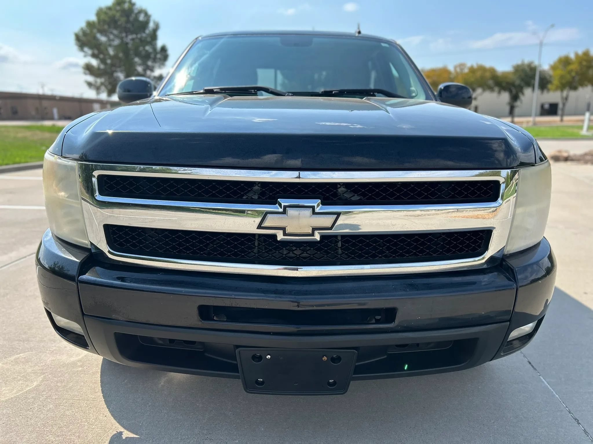 Used 2010 Chevrolet Silverado 1500 LTZ w/ Convenience Package RWD image 3